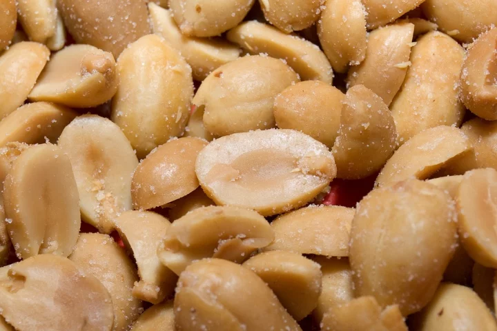 Using an approach already used to treat autoimmune diseases, researchers have manged to turn off the allergic response to peanuts in mice (Image: Martin L via Flickr)