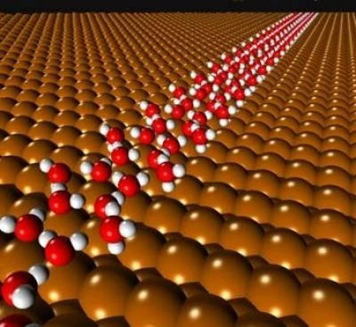 A computer generated image of a pentamer ice chain (red and white) on a plane surface (brown) Pic credit: London Centre for Nanotechnology (LCN)