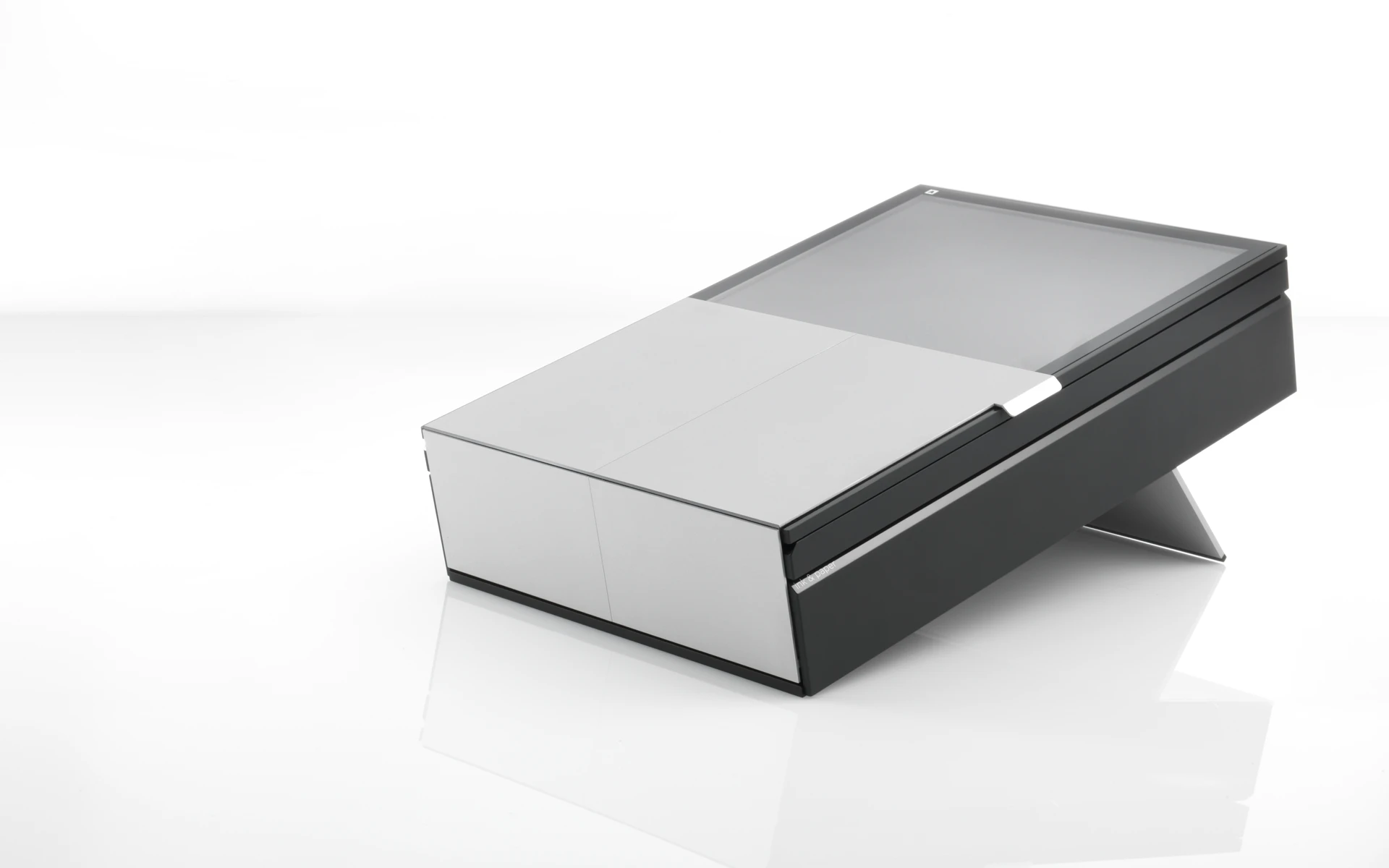 Swyp features an interactive interface that allows users to edit images or documents before printing