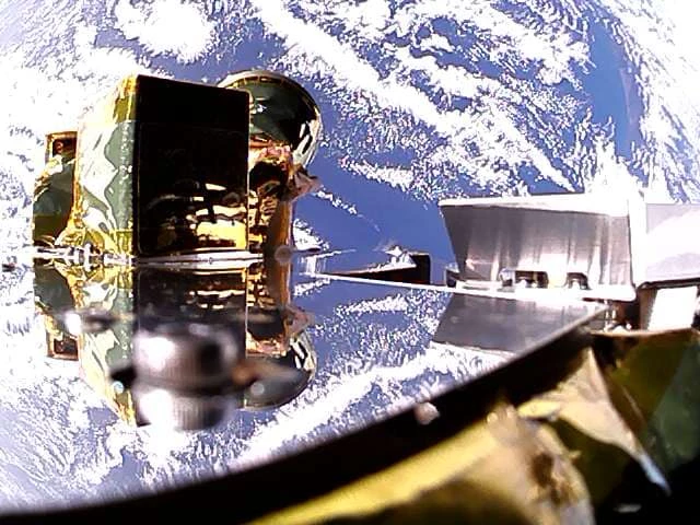A selfie taken from one of the artificial-shooting-star-dropping satellites already in orbit
