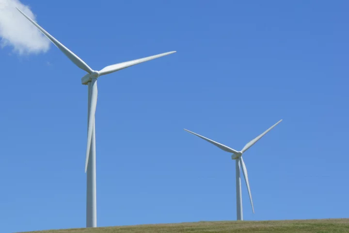 Carbon nanotube-reinforced polyurethane could make for lighter and more durable wind turbine blades (Image: Gizmag)