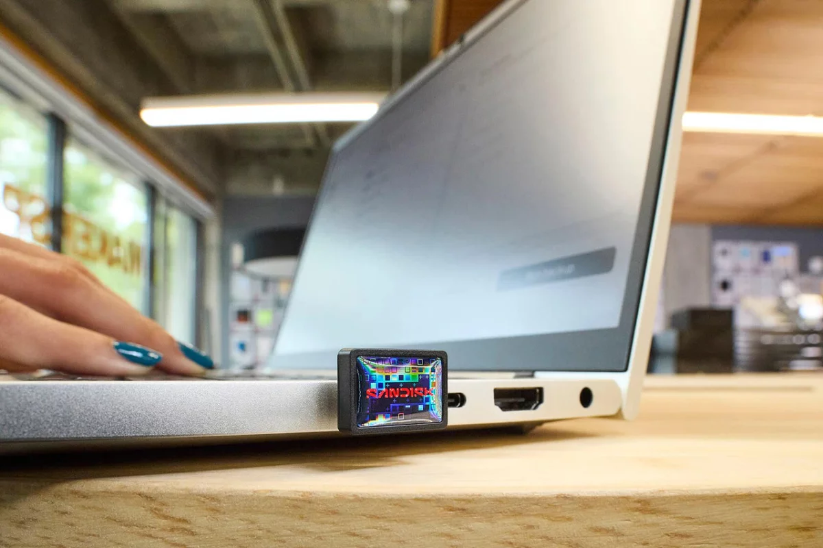 SanDisk Extreme Fit: Tiny 1TB USB-C Drive for Laptops & iPads