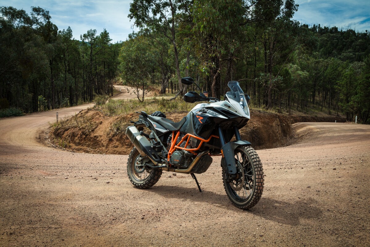 KTM Adventure 1190 R: a true, 148-horsepower, dirt road superbike (Photo: Gizmag/Loz Blain)