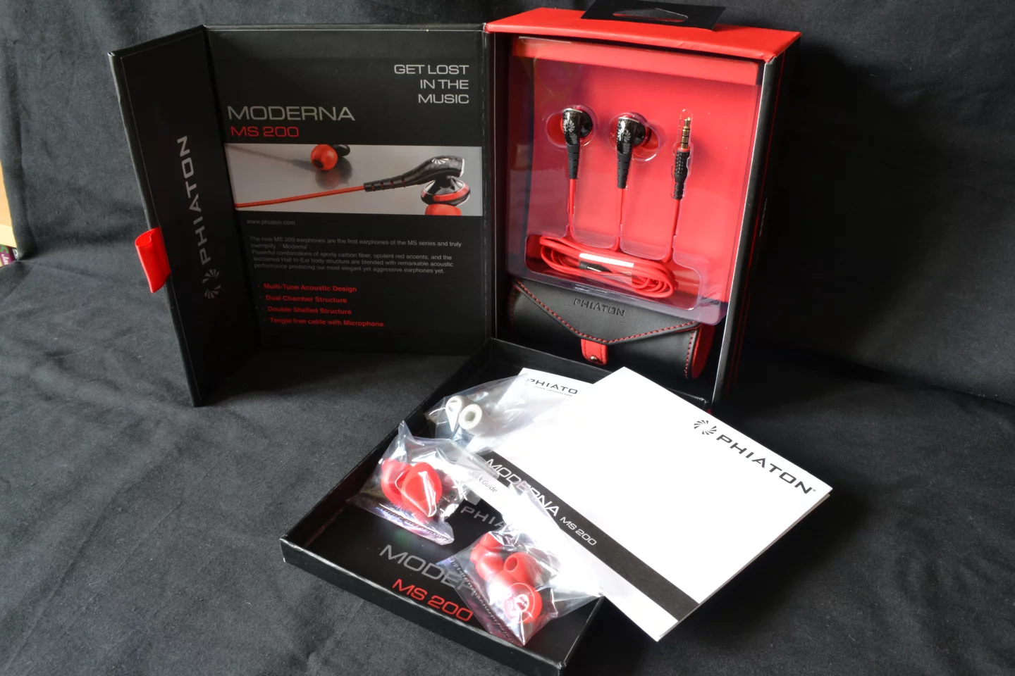 In the box – MS 200 earphones, black and red carry case, four sets of soft silicon tips, a pair of RightFit tips, a set of Comply foam tips and documentation