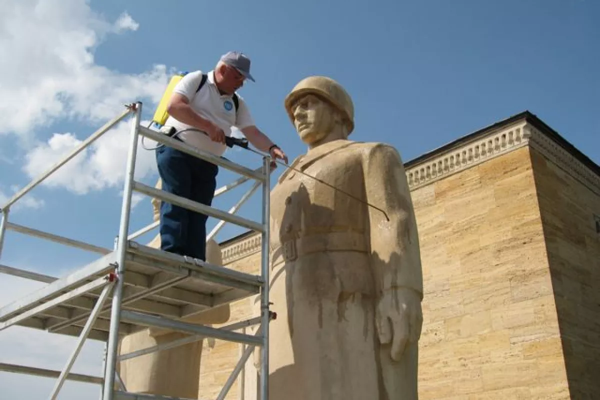Nanopool's Liquid Glass being applied to a statue at Ataturk's Mausoleum in Turkey