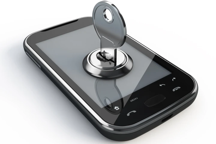 Researchers have found a simple risk score could help improve mobile device security (Photo: Shutterstock)