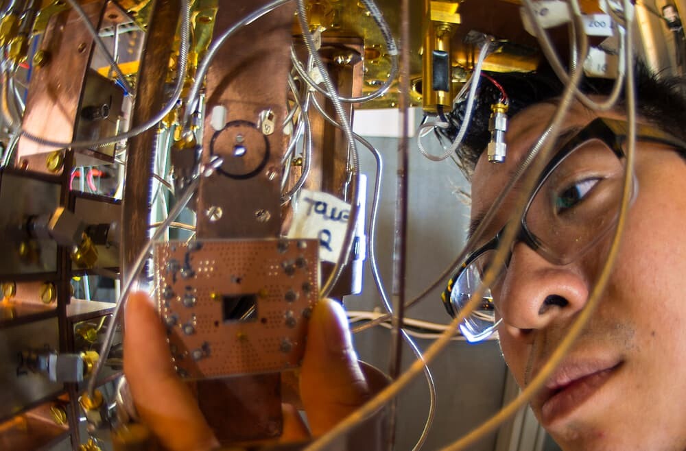 The five-qubit processor uses qubits formed by superconducting metals embedded on a silicon chip