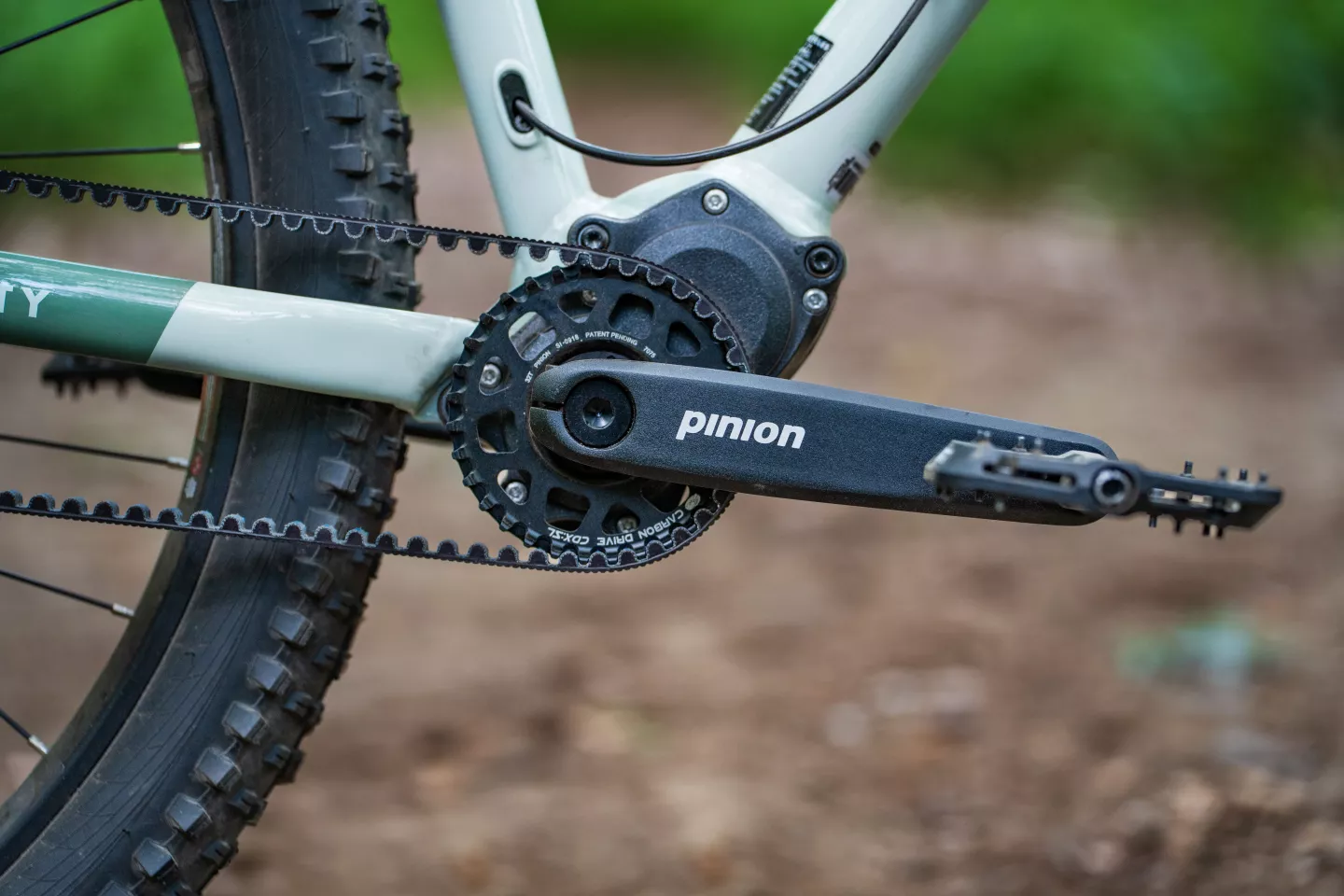 The Pinion C1.12 gearbox is mounted to the 600HTX's bracket, and makes 12 gears available to trail riders