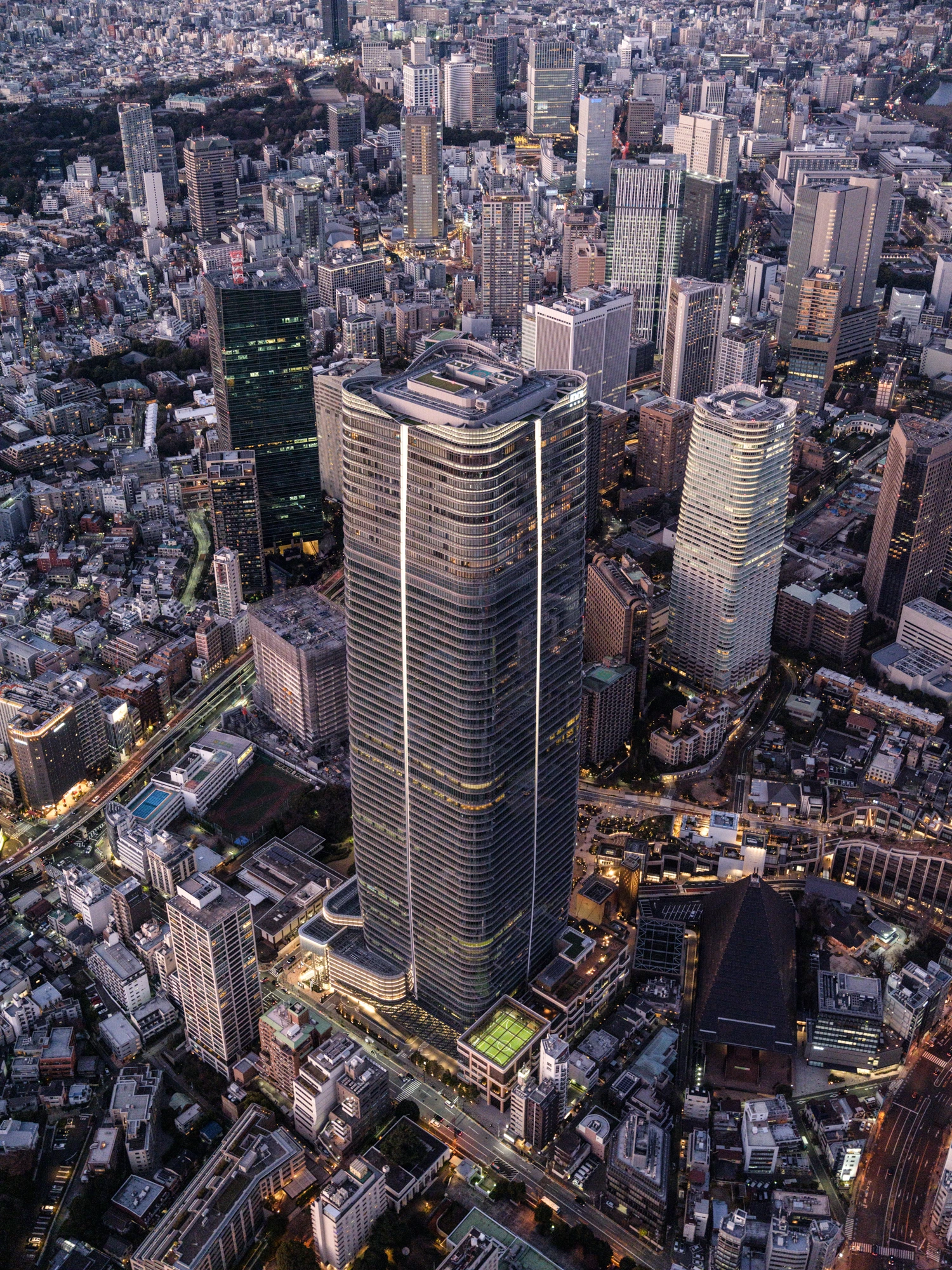 The Mori JP Tower is designed to withstand even severe earthquakes