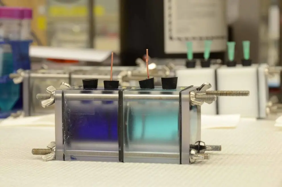Engineers at Penn State University have produced an ammonia-based battery that captures and converts waste heat into electricity (Photo: Wulin Yang/Penn State)