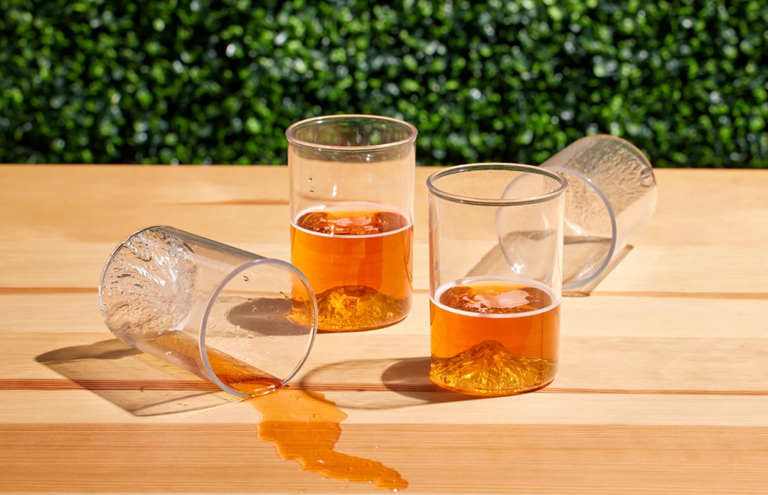 For home or outdoors, these cups make a statement