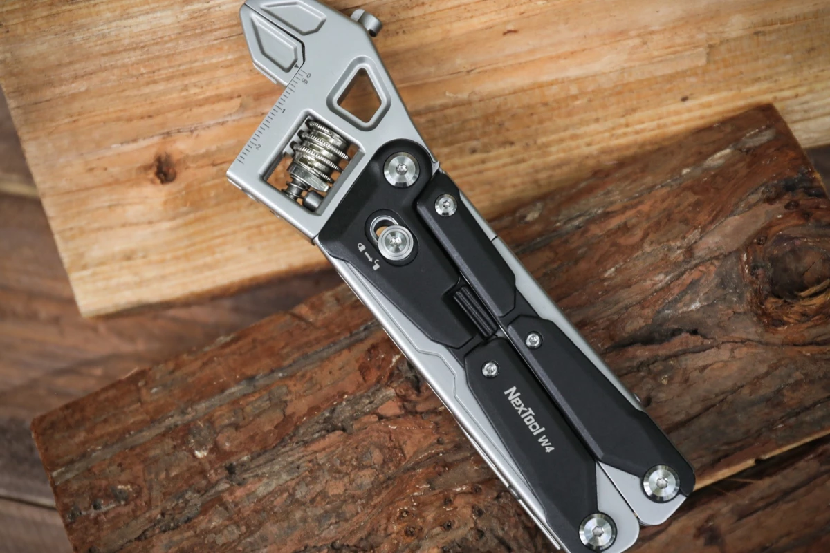 The Nextool W4 looks like a simple adjustable wrench when all closed up but does a lot more