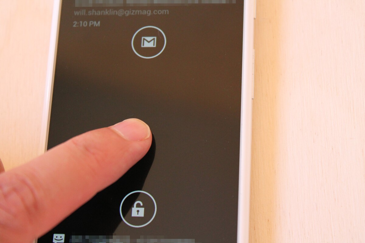 A press on an icon in Active Display shows a preview of your notification