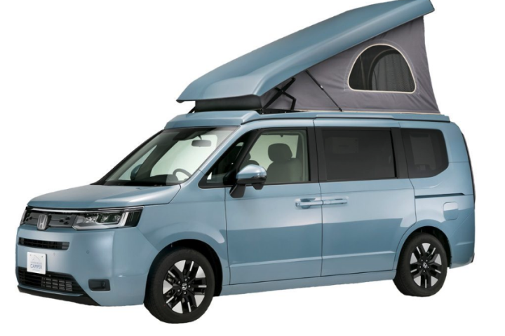 Based on the latest Honda Step Wagon, the White House Deck One mini-camper comes in both fixed and pop-up roof forms