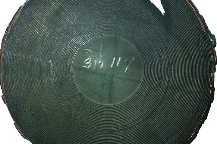 Copper negative of an October 1881 phonograph (Photo: Patrick Feaster/National Museum of American History)
