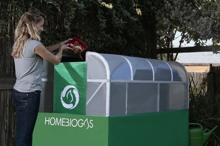 HomeBiogas claims its digester can digest up to 6 liters of food waste or 15 liters of animal manure to create around 3 hours worth of clean cooking gas per day