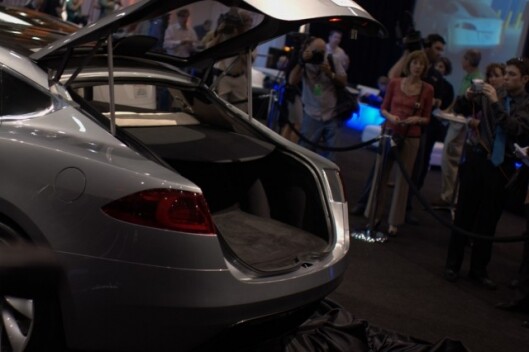 Rinspeed Turns Tesla Model S Into The Xchange Business Class