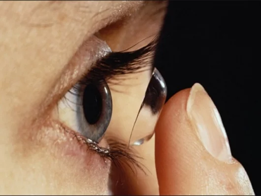 Contact lenses coated with stem cells could help cure some forms of blindness