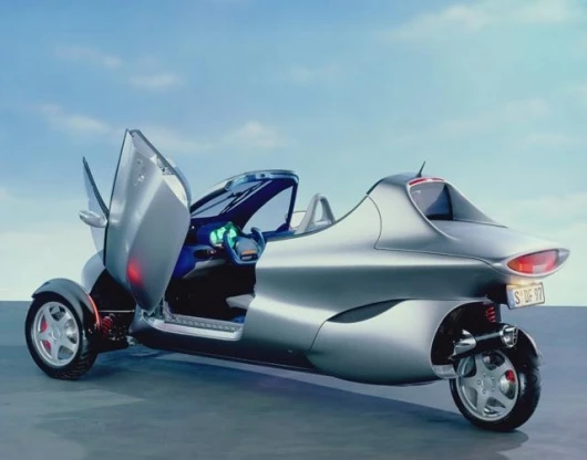 Spectacular even with the doors open, the Life-Jet would be a traffic-stopper anywhere on the planet