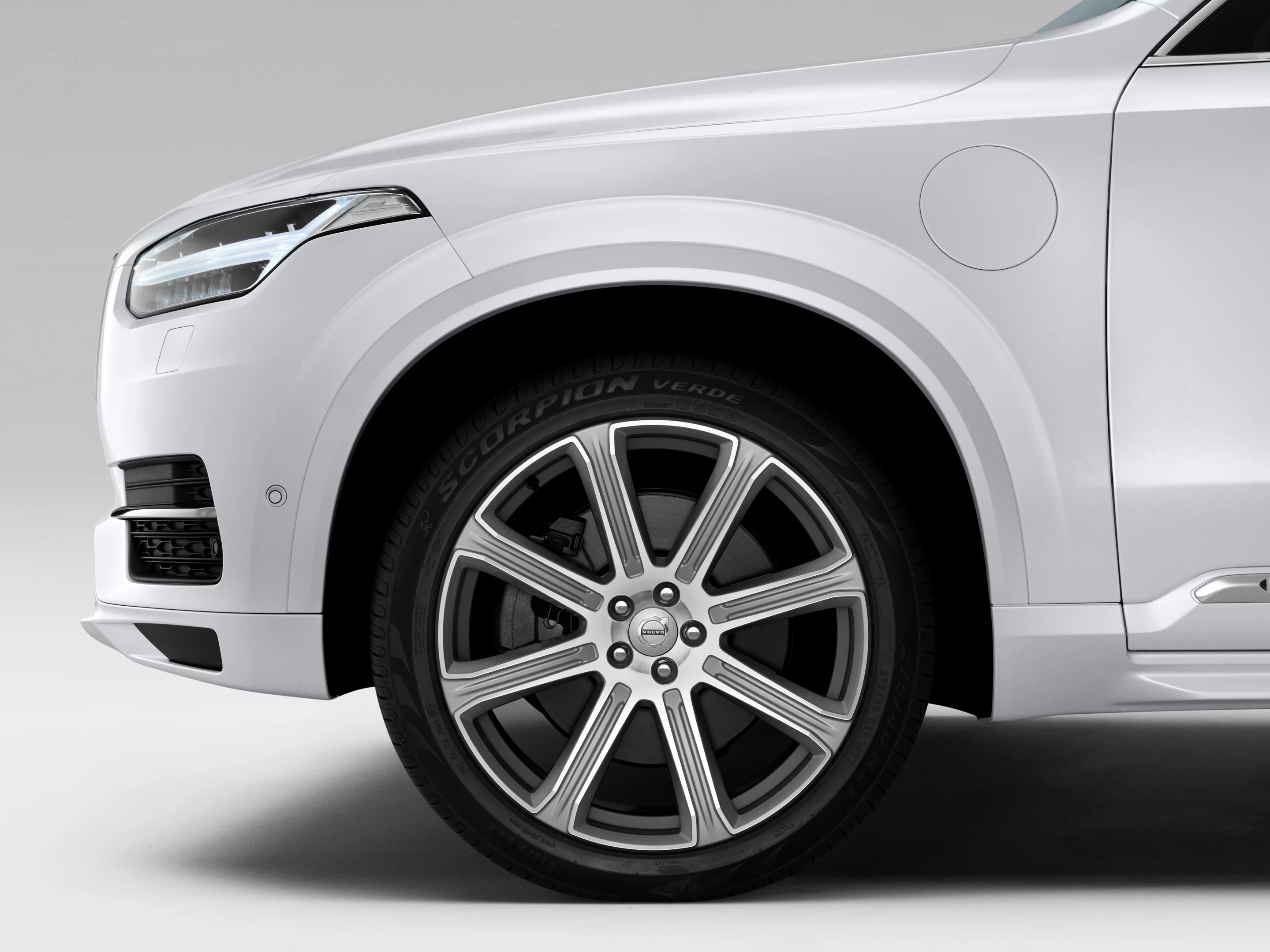 Volvo's designers envisaged "Thor's Hammer" when designing the XC90's daytime running lights