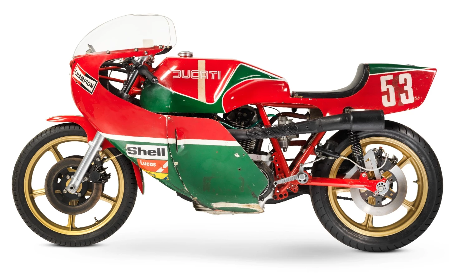 Of particular interest due to some prior stellar prices for the model, a 1977 ex-works, NCR Ducati 905cc Production Racer ridden by Roger Nicholls in the Isle of Man TT Formula 1 race fetched £59,740 (US$72,650).