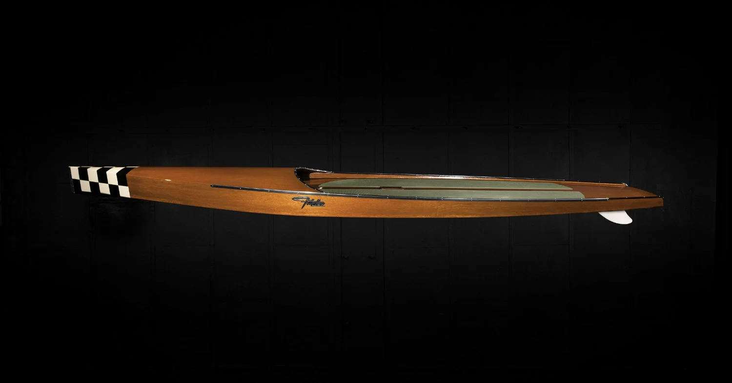 The Bootlegger is 12' 6" long (3.8 m), 28.5 inches wide (0.7 m), and weighs 36 to 39 lb (16 to 18 kg)