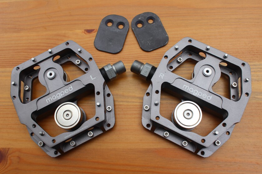 Weight-wise, the set of 200N Enduros tipped the scales at 536 grams, with the plates adding 58 g
