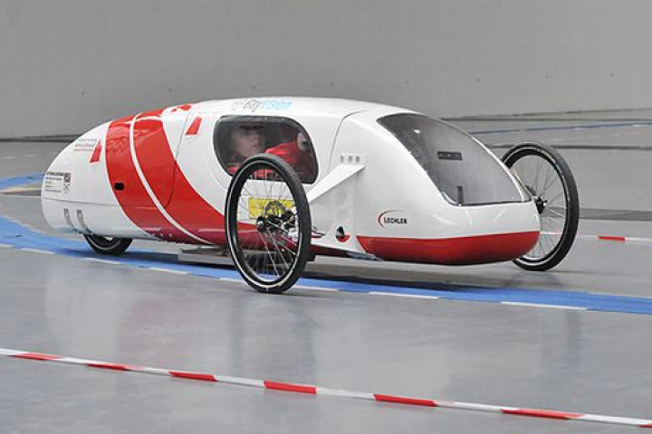 The E-Quickie draws energy from electric conducting paths on the ground