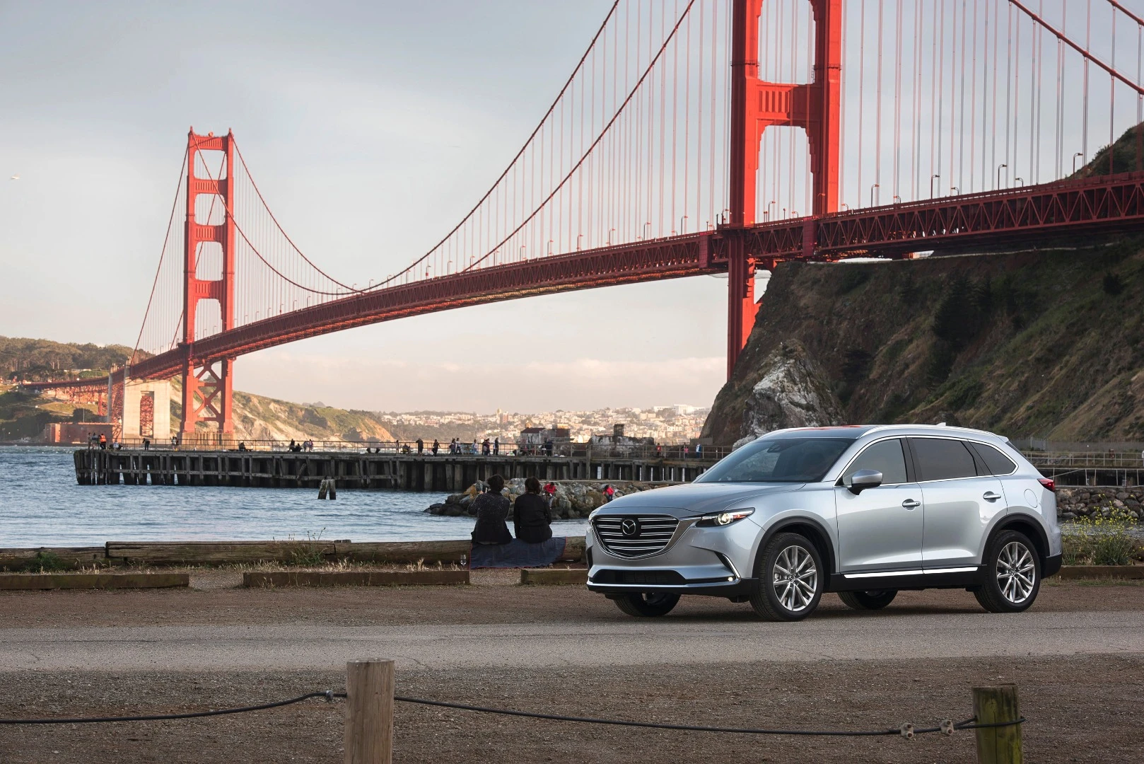 In a market full of not-too-shabby designs and attempts to sportify the unsporty, the 2017 CX-9 stands out for its excellent styling