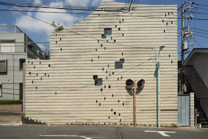 The Wall of Nishihara, by Sabaoarch (Photo: Yuji Nishijima)