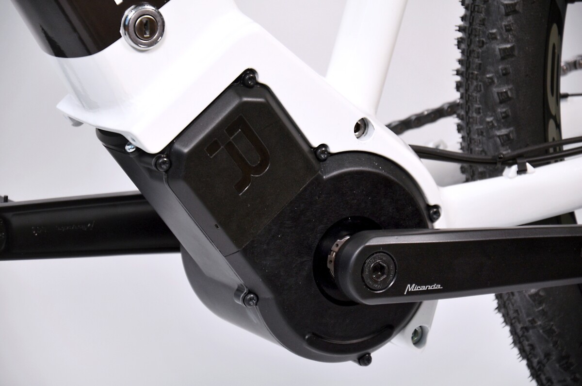 Motor, controllers and gearbox in one
