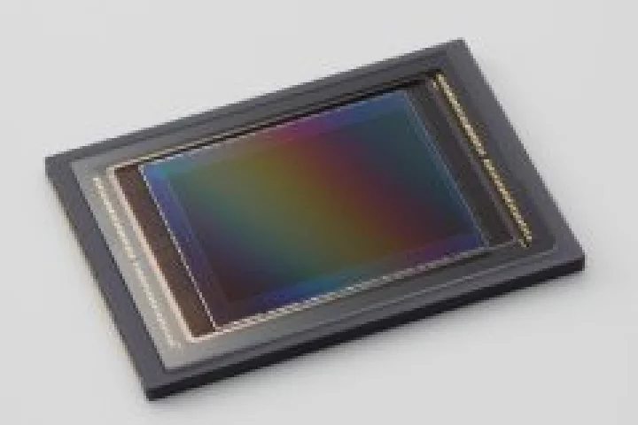 Canon's 120-megapixel CMOS sensor