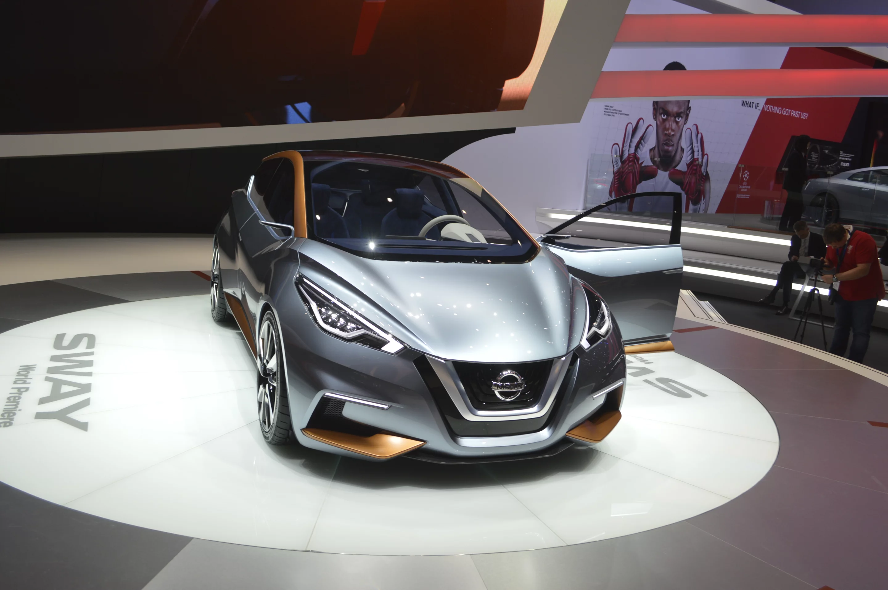 The front doors of the Sway open conventionally, whilst the rear doors are hinged at the back (Photo: C.C. Weiss/Gizmag)