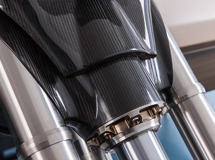 Kormaran's shape shifting is made possible by its hydraulic arms