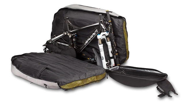 The Biknd Helium is a bicycle shipping case that uses inflatable bladders to protect one's bike