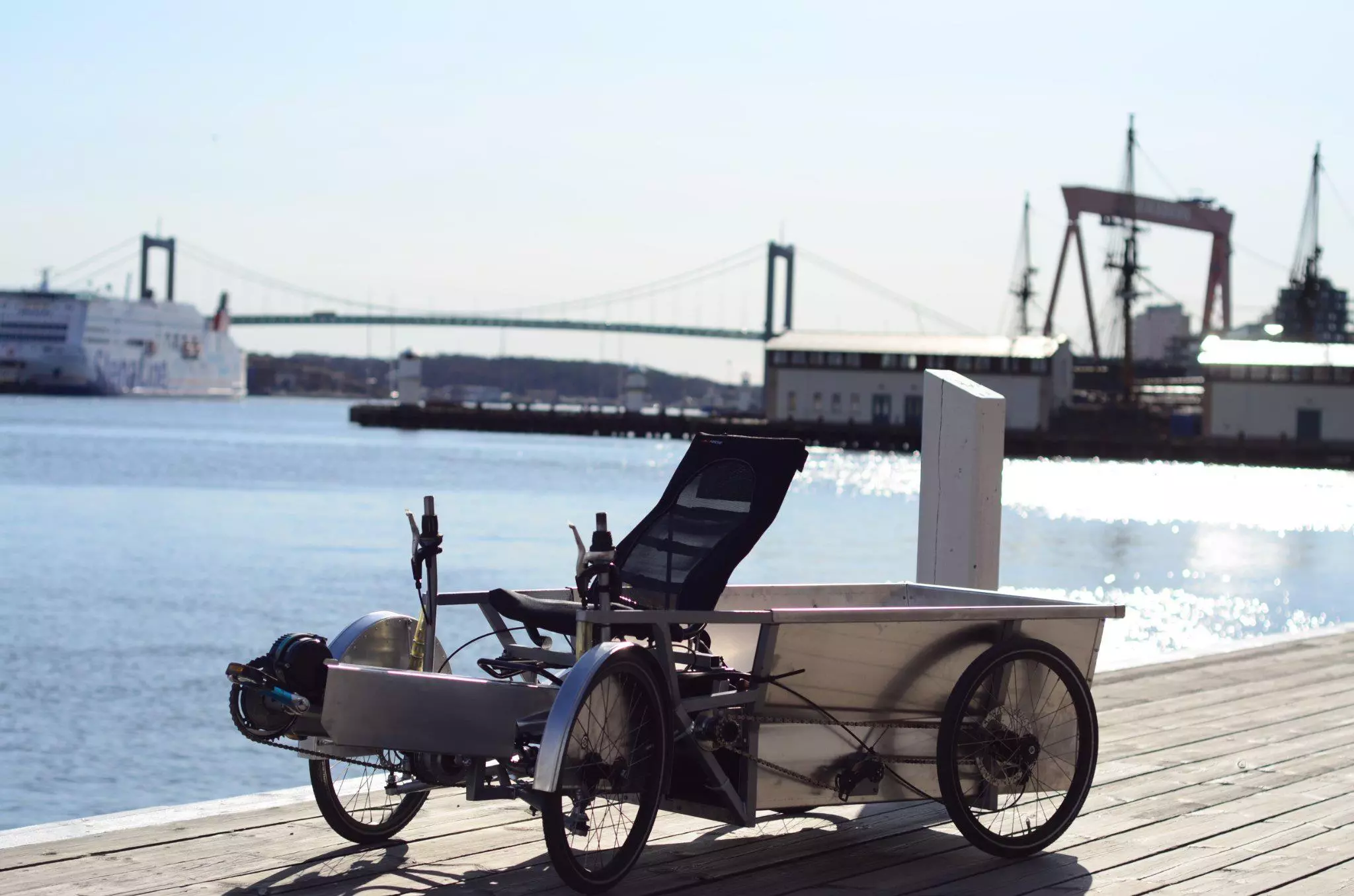 Velove Prototype 2 with cargo bucket