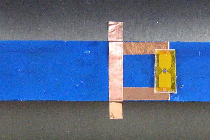A new type of radio frequency identification (RFID) tag doesn't have an antenna of its own, but instead uses the metal object that it's attached to as its antenna