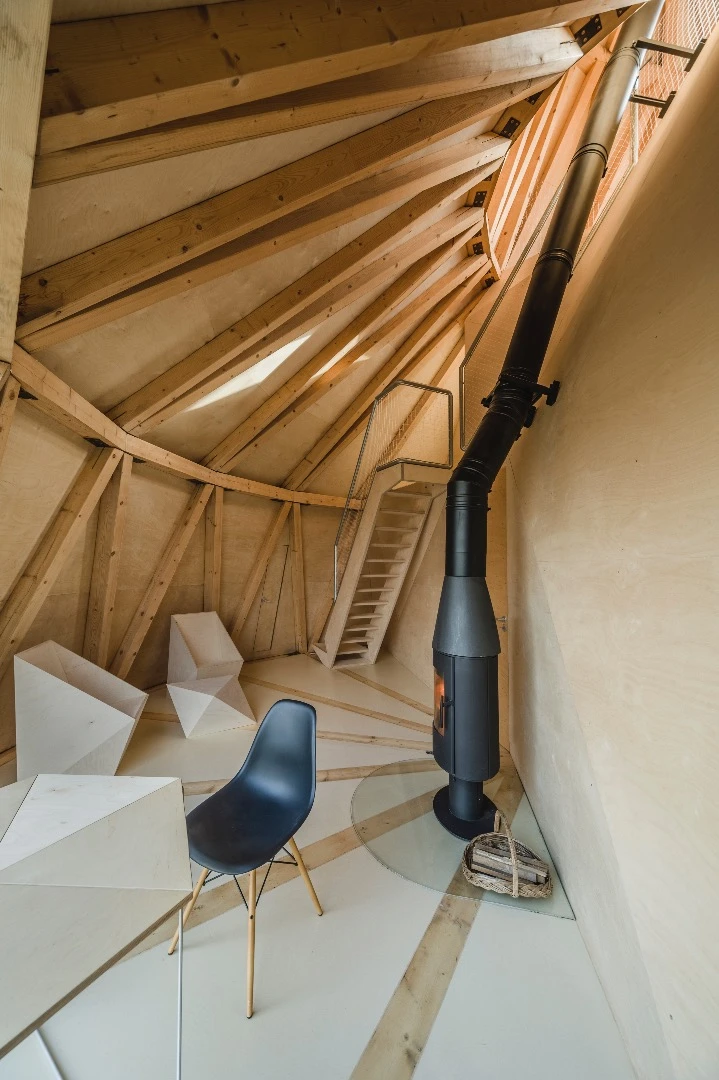 The House in the Orchard has a total floorspace of 80 sq m (861 sq ft)