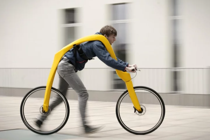Even in a still picture, the scooting motion required to ride the Fliz is apparent