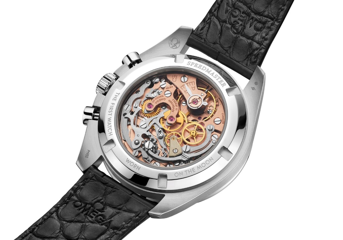 The Speedmaster Moonwatch 321 Platinum reverse crystal