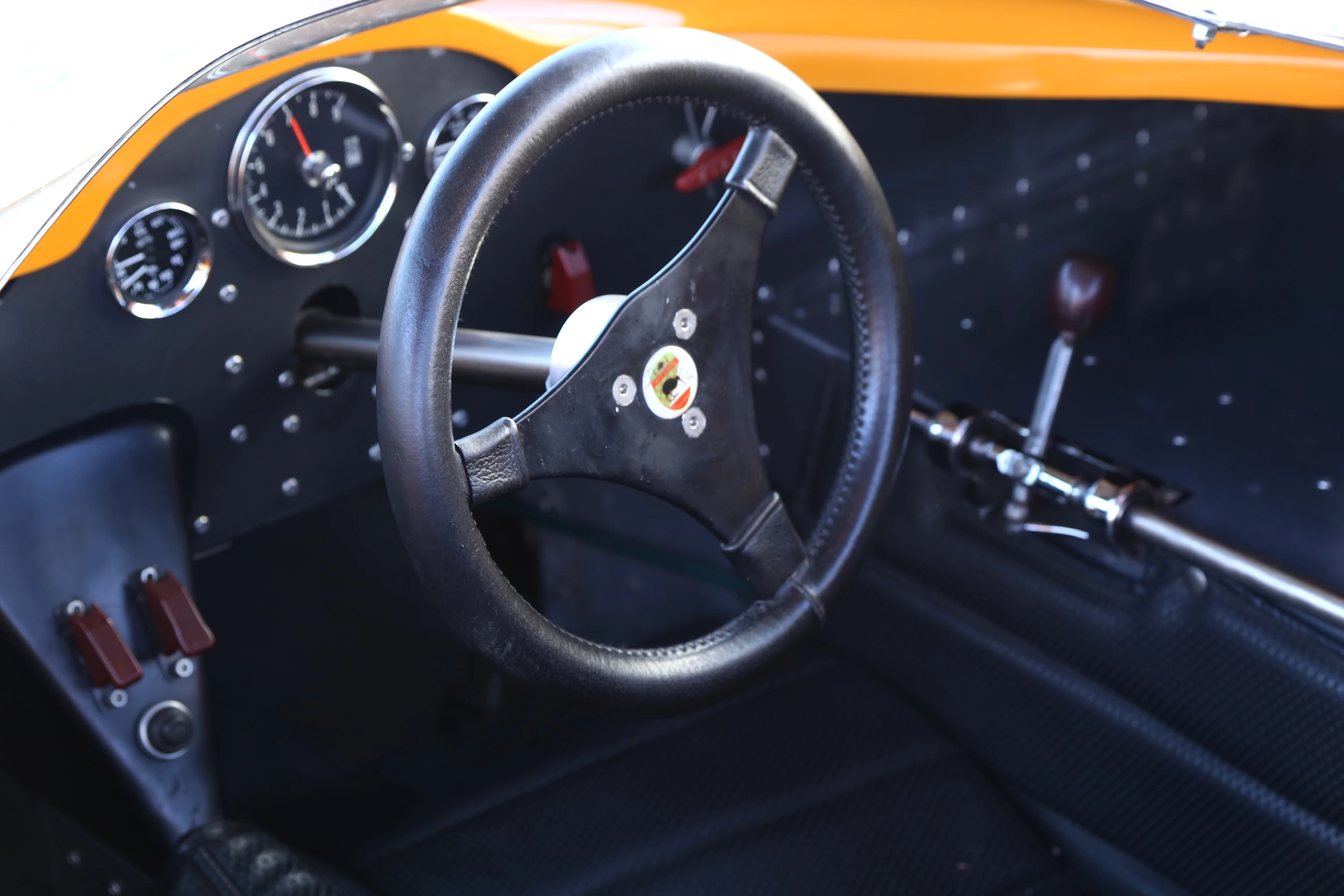 The cockpit of the McLaren M6B (Photo: Angus MacKenzie/Gizmag.com)