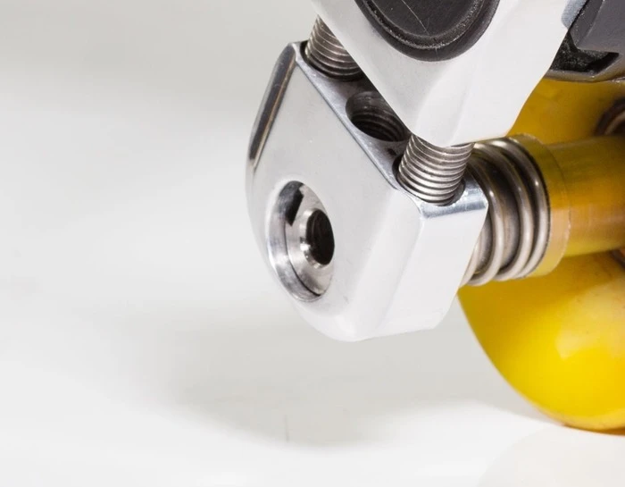 A close view of where Kickr attaches to the board