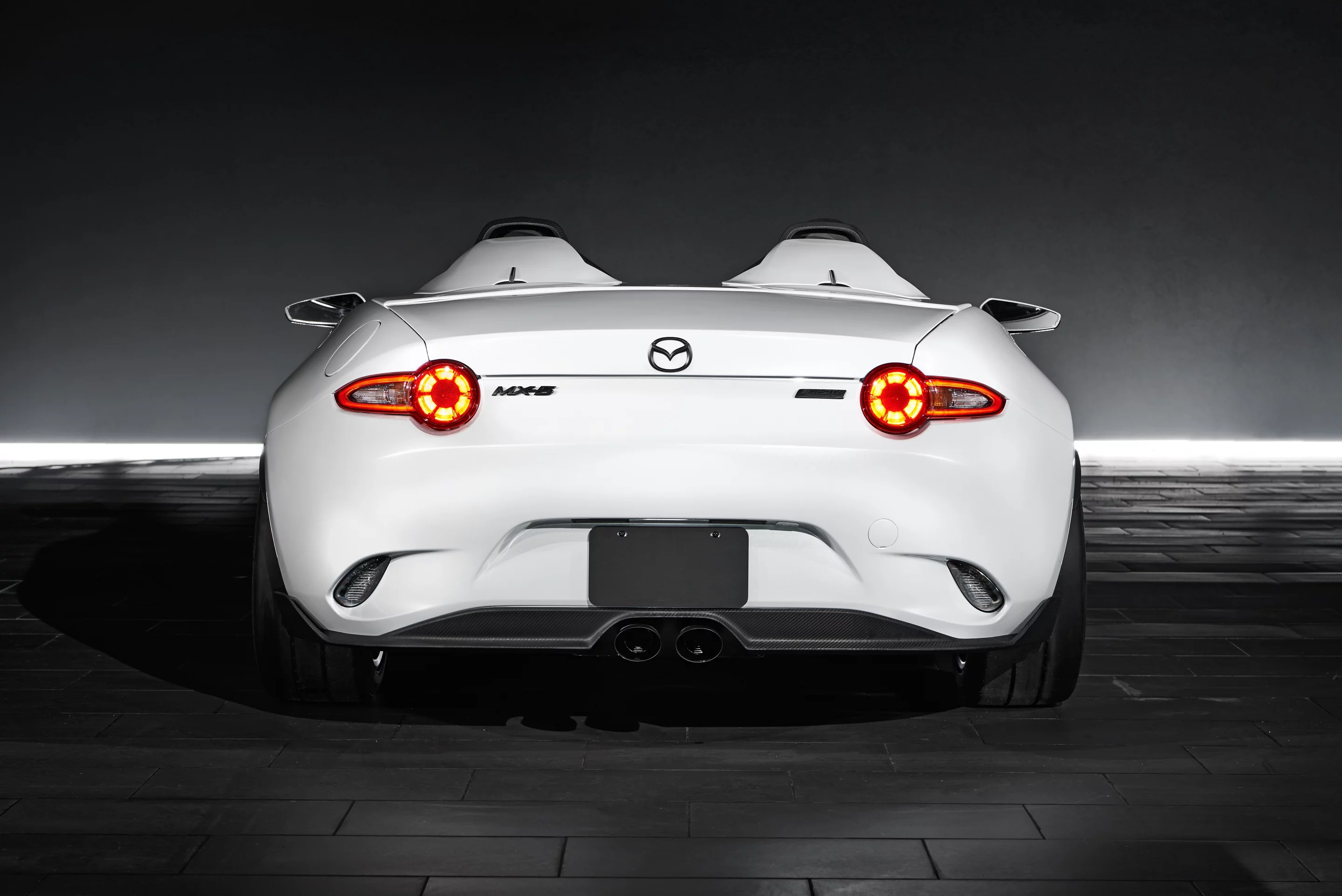 The Mazda MX-5 Speedster Evolution breathes through a new centre-mounted exhaust