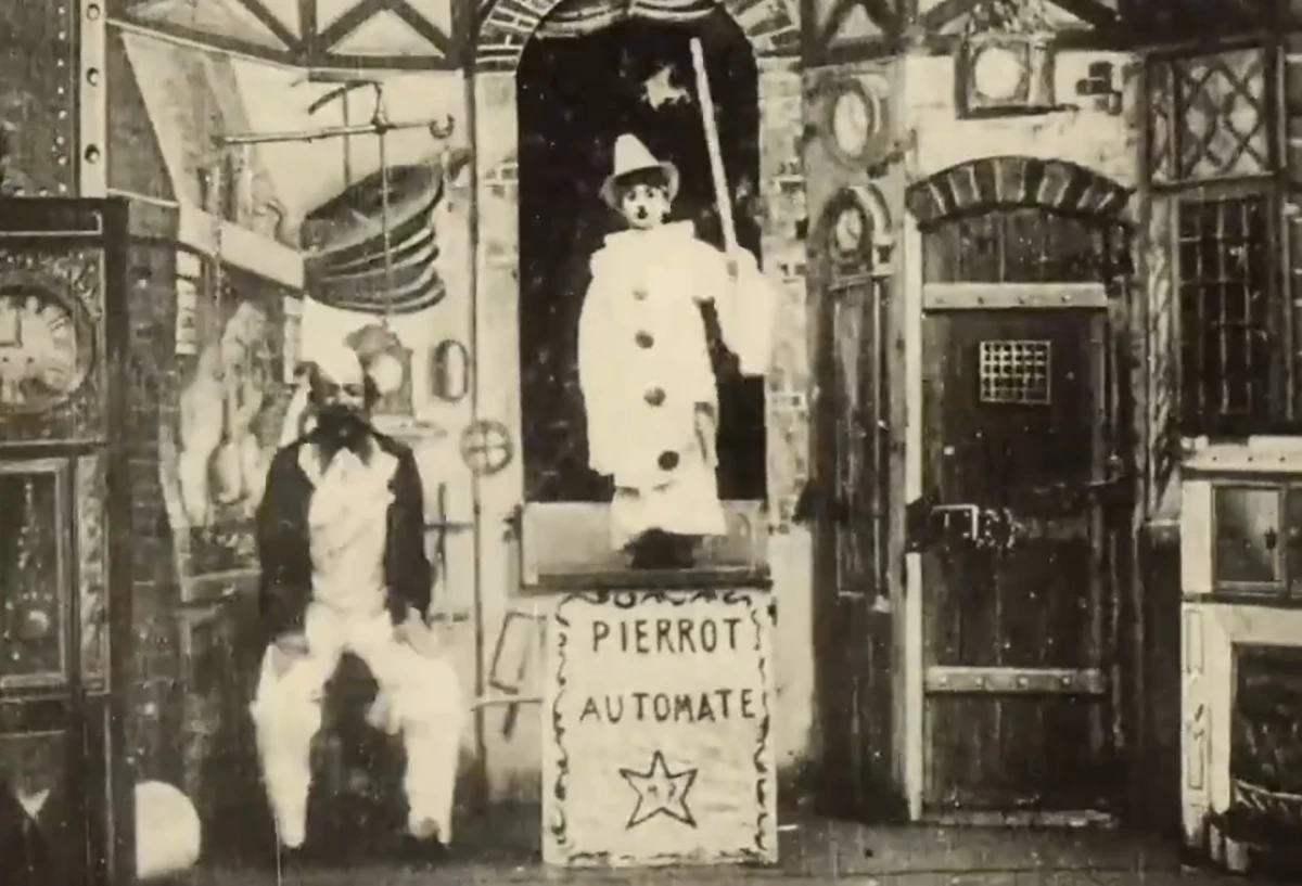 Gugusse et l'Automate is thought to be the very first movie to feature a robot