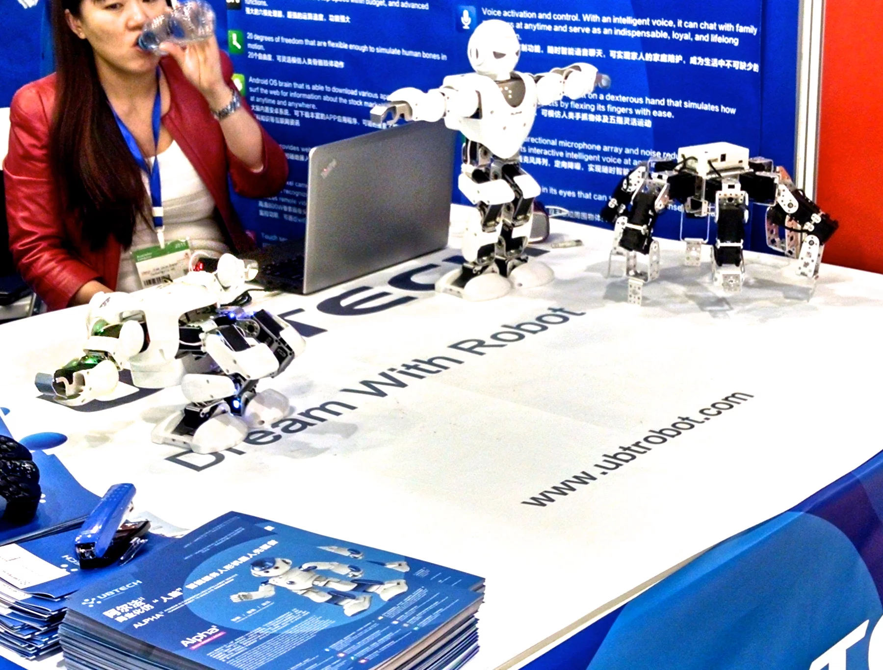 Ubtech's humanoid robot performs an impressive dance routine (Photo: C.C. Weiss/Gizmag)