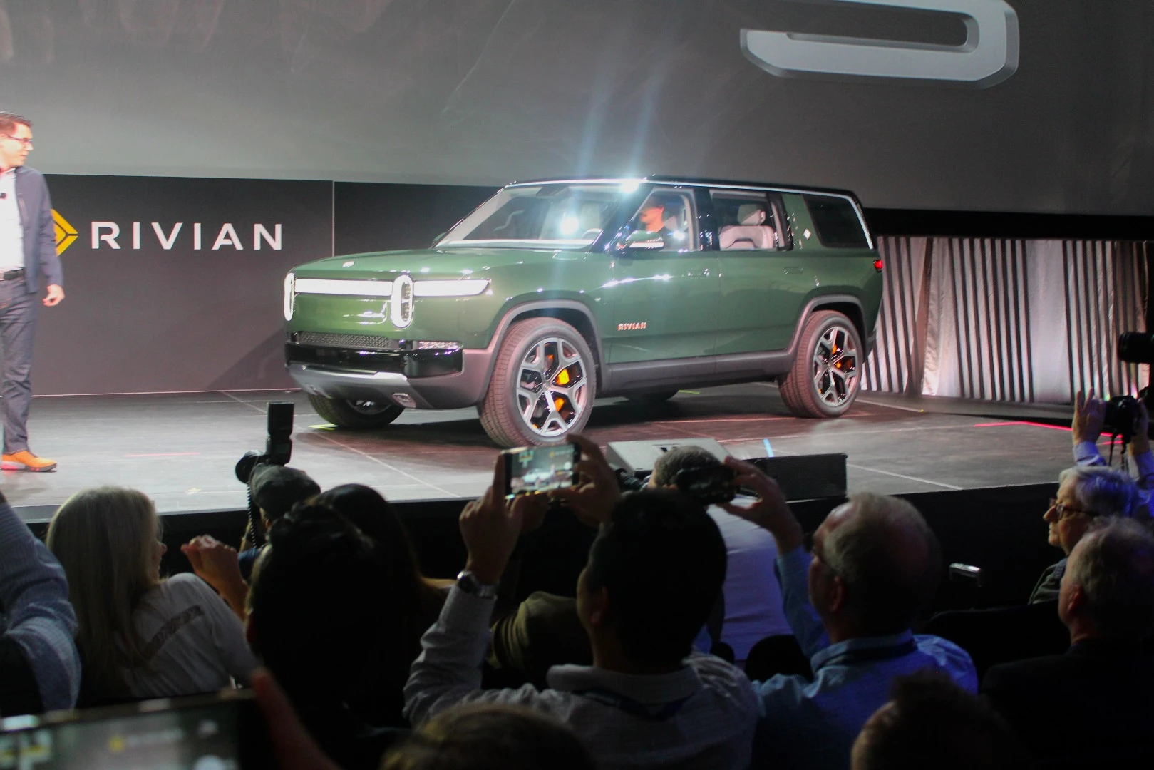 Sharing underpinnings and most capabilities with the pickup truck that Rivian unveiled first, the R1S utility has the square bodied, ready design of a Rover and the large footprint, tall stature of a Jeep