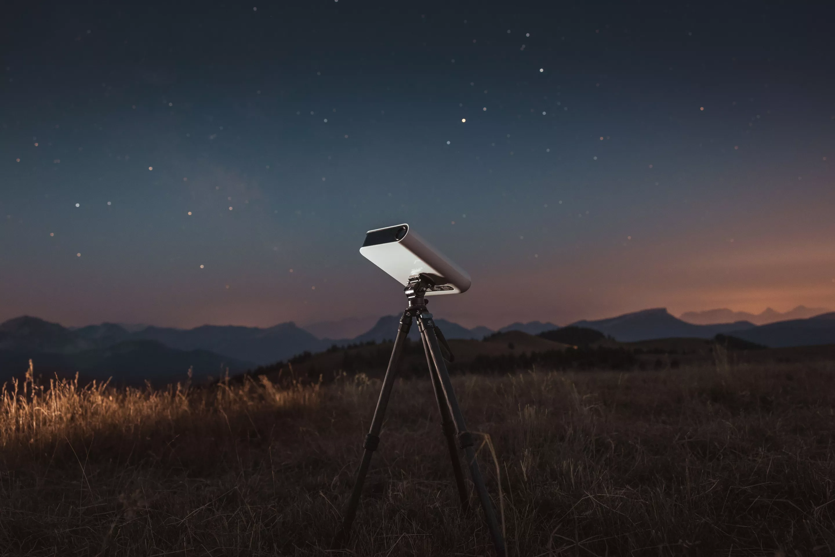 The Hestia telescope can be bundled with an adjustable tripod