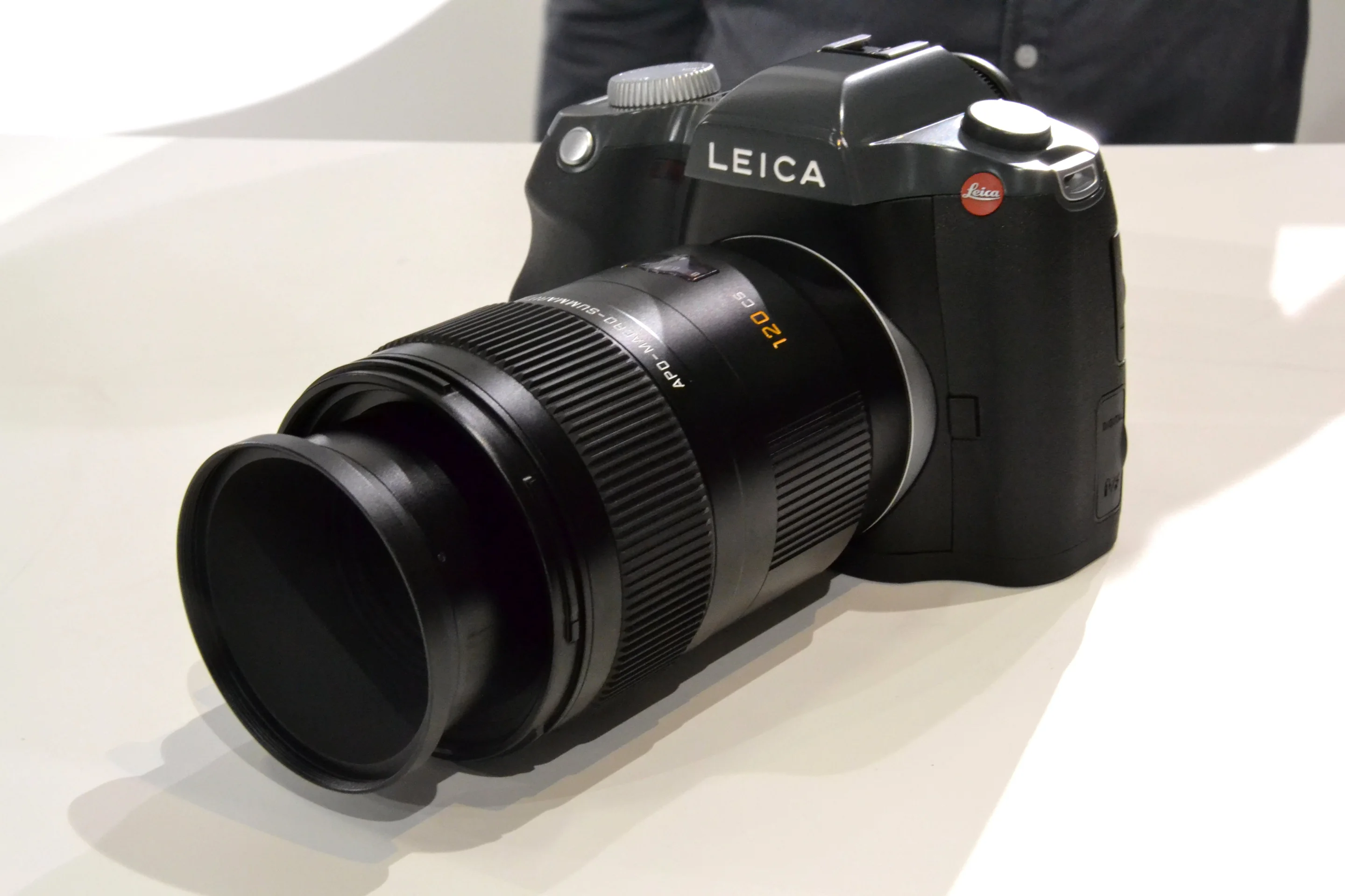 The camera can use S-mount lenses, and is compatible with many other medium format glass when using adapters (Photo: Paul Ridden/Gizmag)