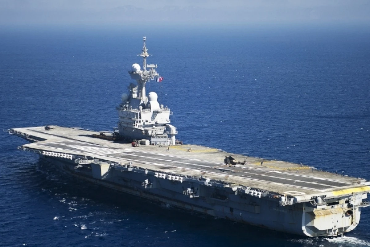 The new carrier will replace the nuclear strike carrier Charles de Gaulle