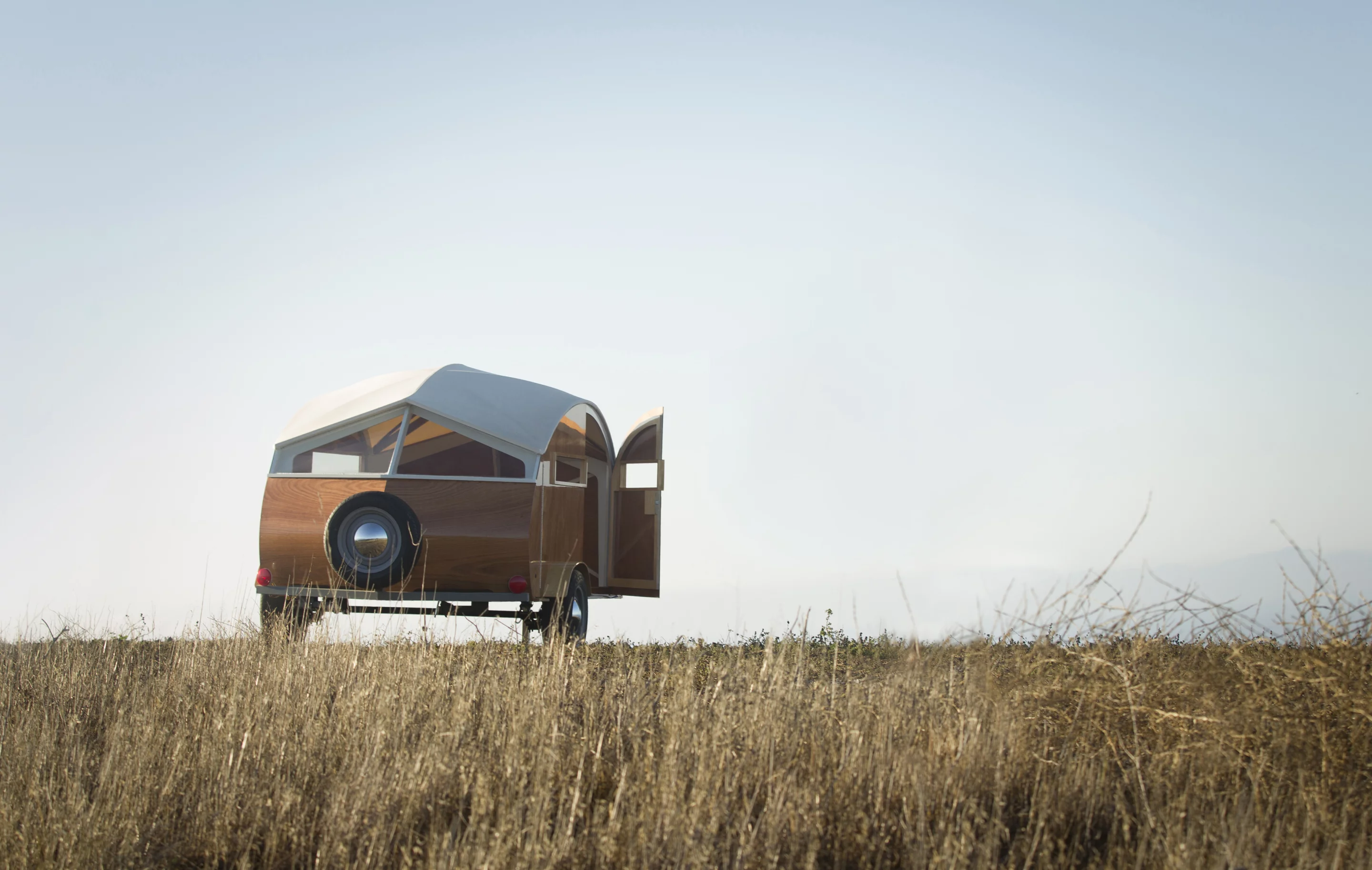 Katrina Manzo told Gizmag that they're still working out the little details concerning the Hütte Hut, and that final cost and availability are to be announced